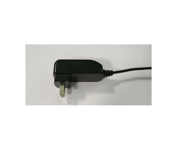 美规插墙式恒压 LED 驱动器系列（宽电压输入）
