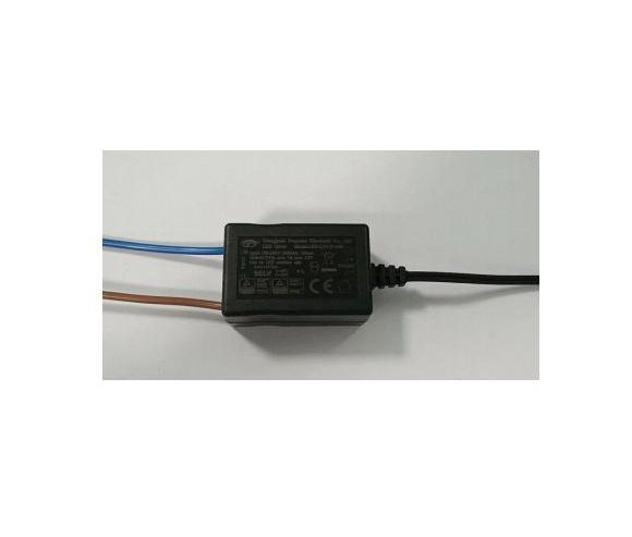 内置式恒压 LED 驱动器（5W-12W 系列）